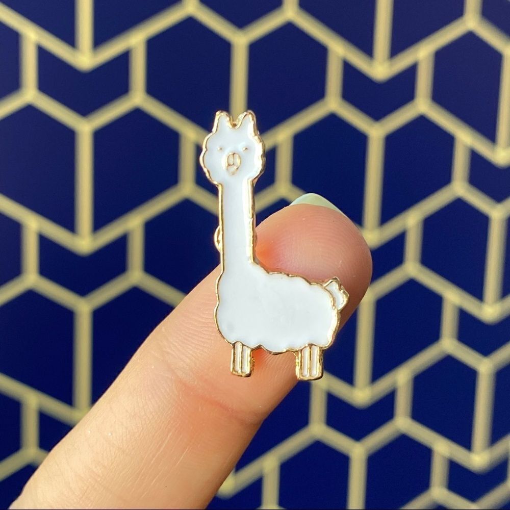 White Alpaca 🦙 Small Enamel Pin/ Brooch Lapel